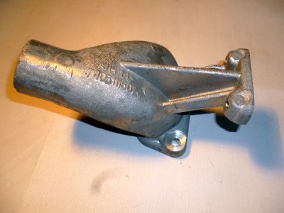 купить Патрубок  впускного коллектора  правый