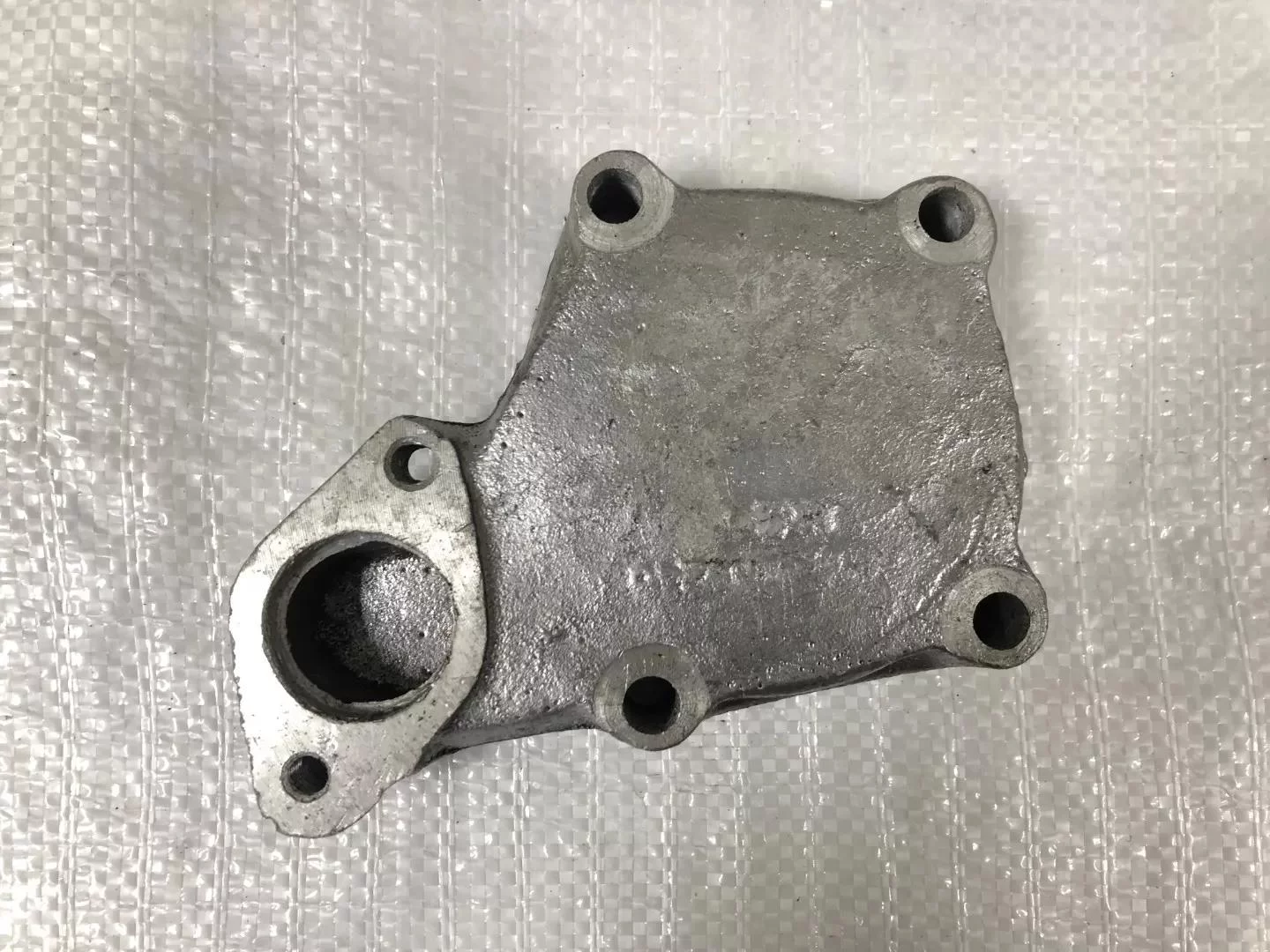 купить Коллектор отводящий (крышка теплообменника) 